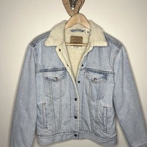 Levis Sherpa Lined Denim Jacket